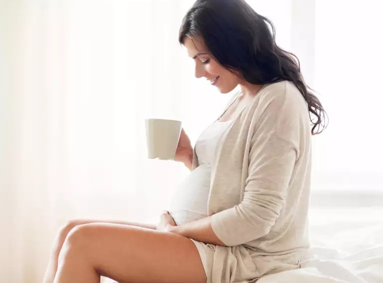 Beneficios de las infusiones de hoja de frambuesa en el embarazo